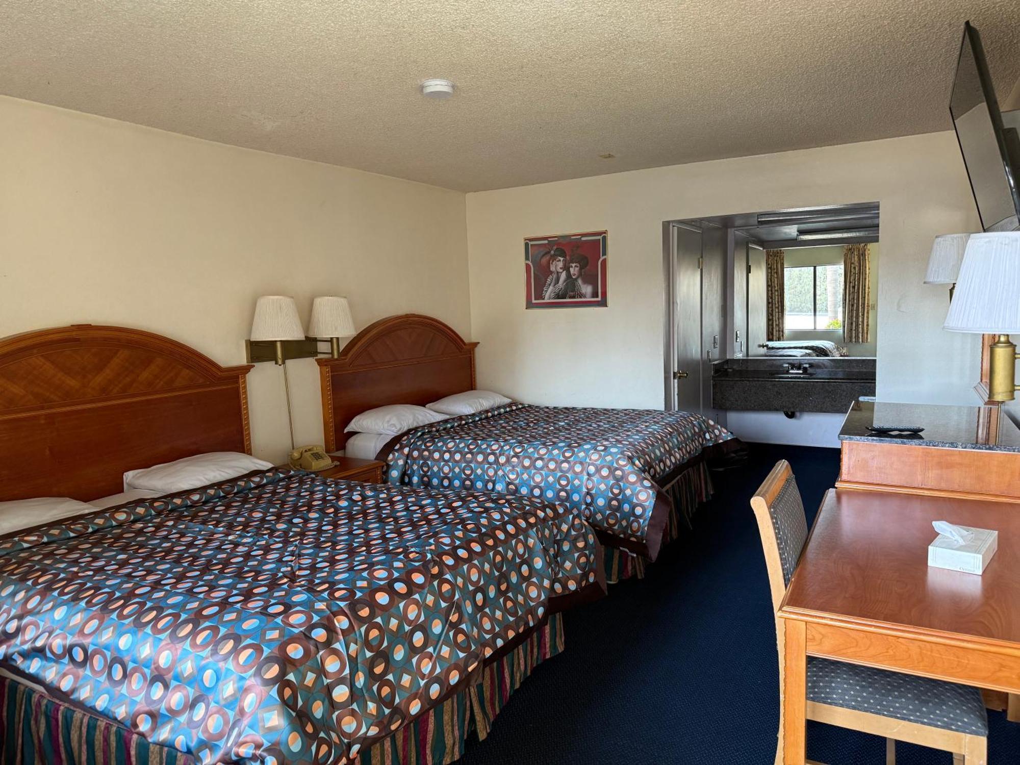 Fiesta Inn Los Angeles - 벨가든 외부 사진